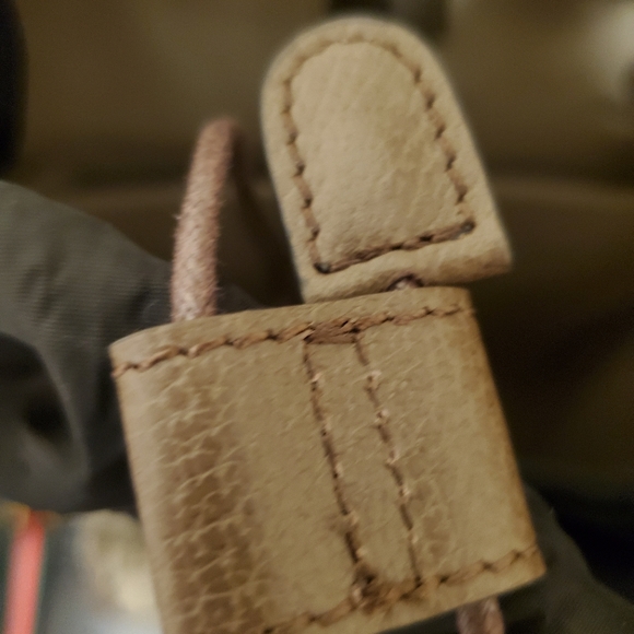 Gucci Soft Backpack GG Supreme  Straps - Picture 4 of 4